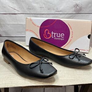 True Baretraps Women Emry Black Faux Snakeskin Ballet Flats Bow Detail Size 8M